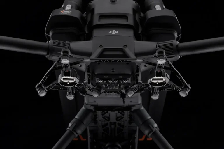 DJI Matrice 400 Dual Gimbal Connector mounted on enterprise drone